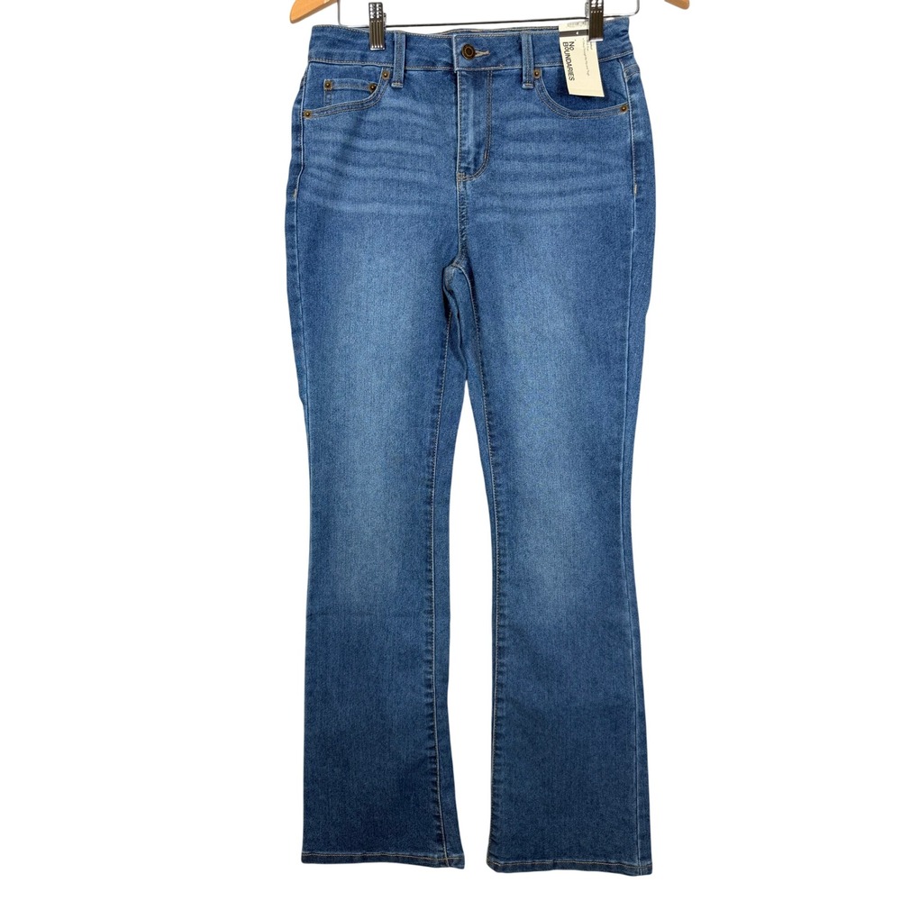 New No Boundaries Bootcut Jeans 4 Blue Mid Rise Denim Stretch